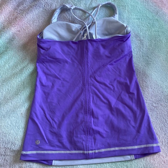 💜LULULEMON💜 Tank top in size 6. Like new condition. - Picture 13 of 14